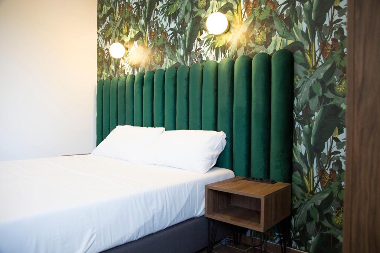 Luxurio Rooms With Baths Livorno Luaran gambar