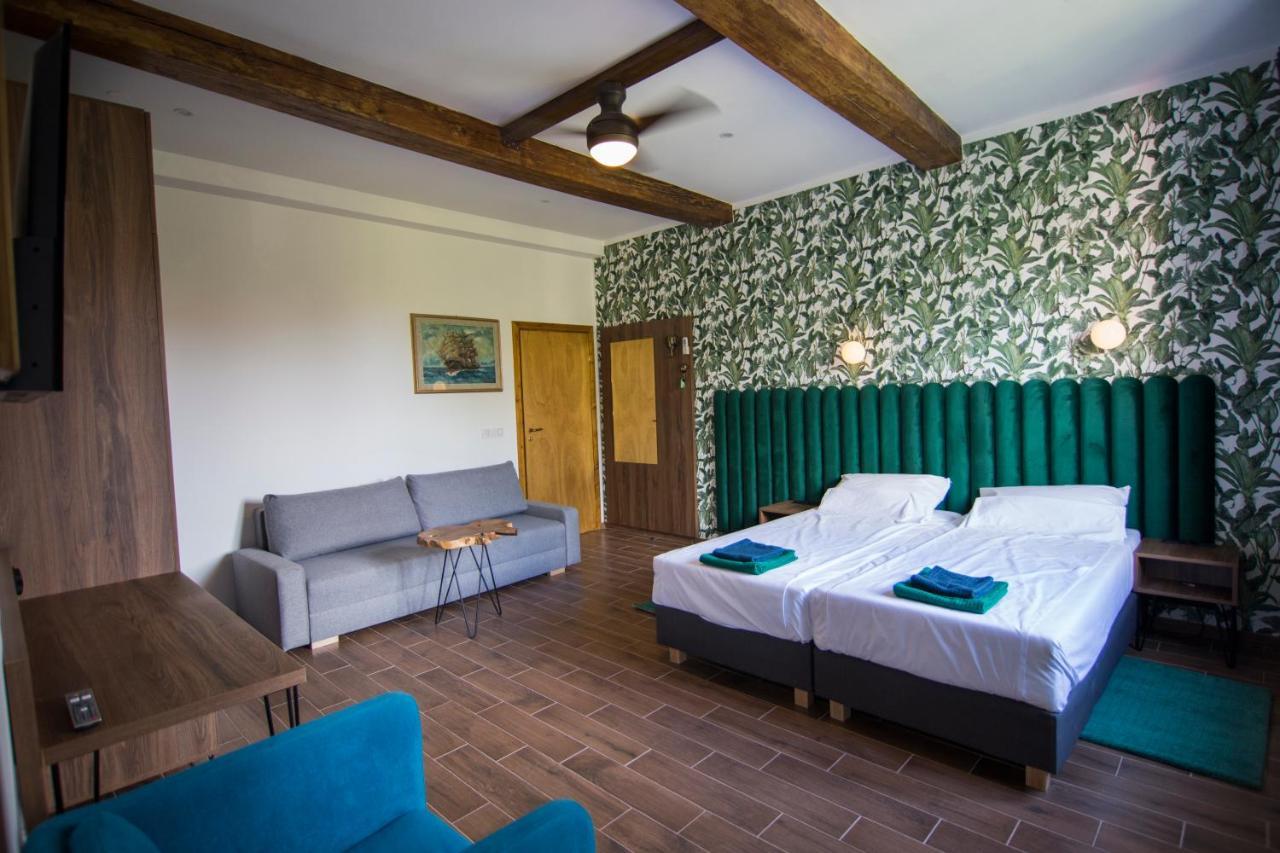 Luxurio Rooms With Baths Livorno Luaran gambar