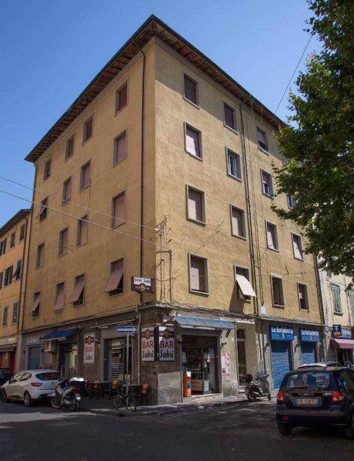 Luxurio Rooms With Baths Livorno Luaran gambar