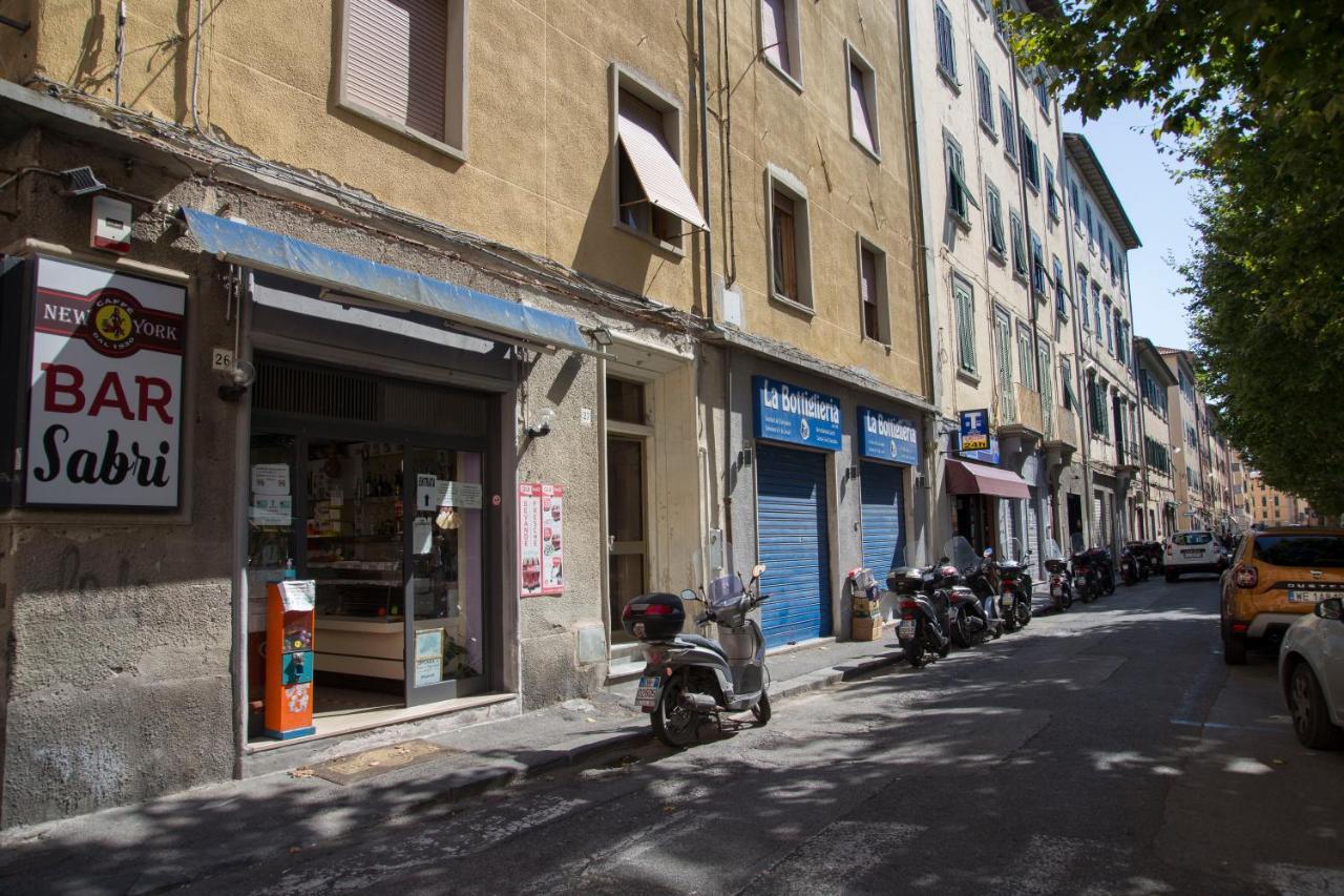 Luxurio Rooms With Baths Livorno Luaran gambar