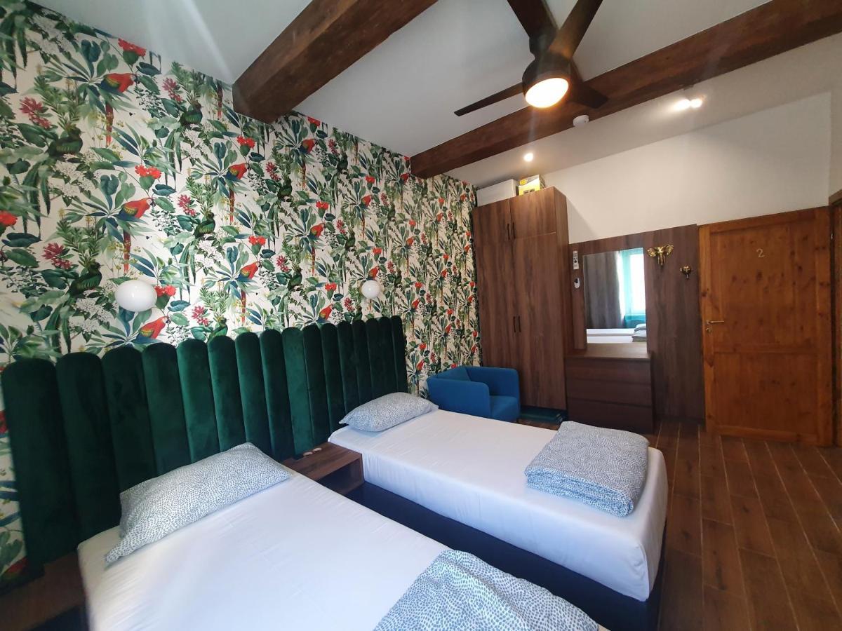 Luxurio Rooms With Baths Livorno Luaran gambar